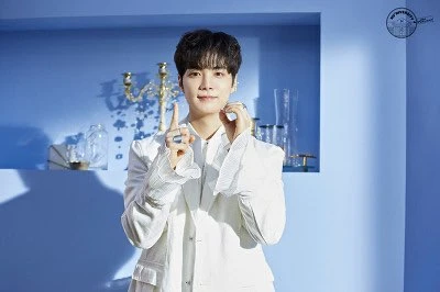 JR