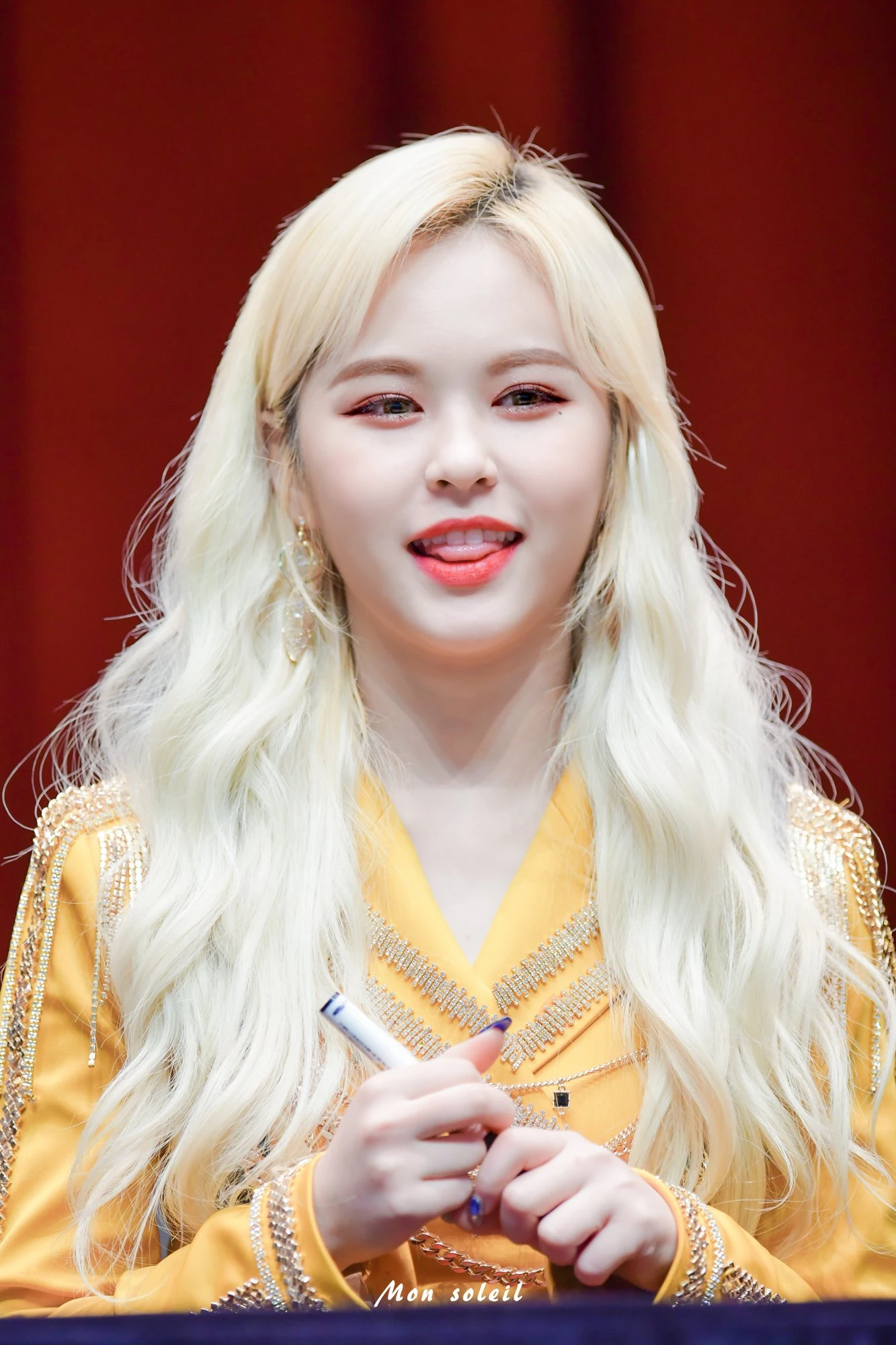 E:U
