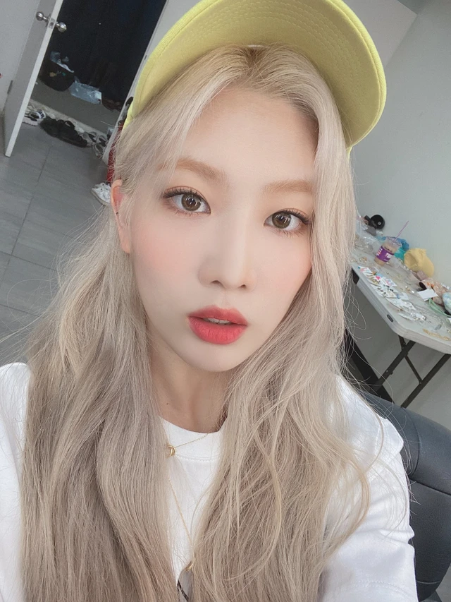 Kim Lip