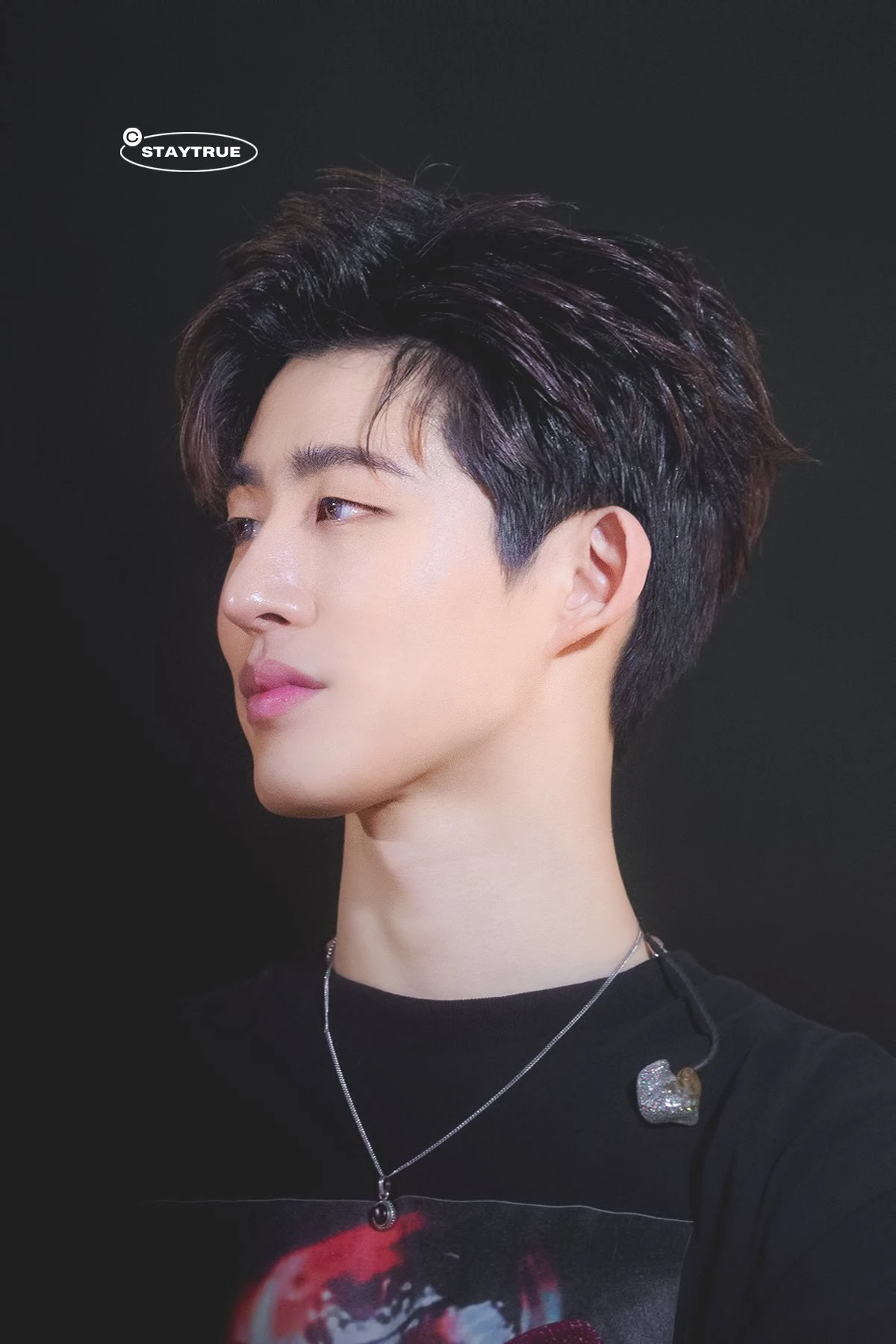 B. I
