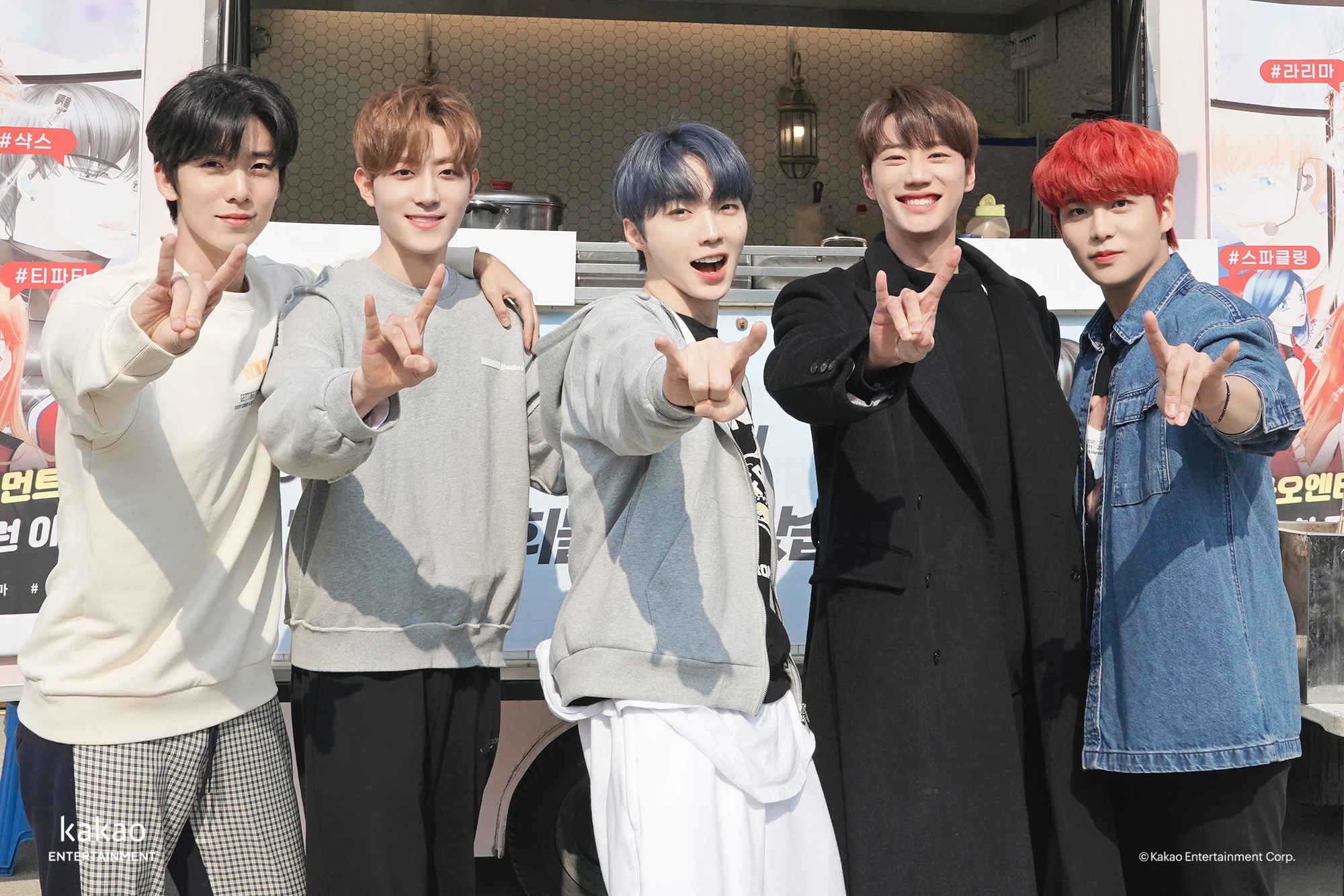 SF9