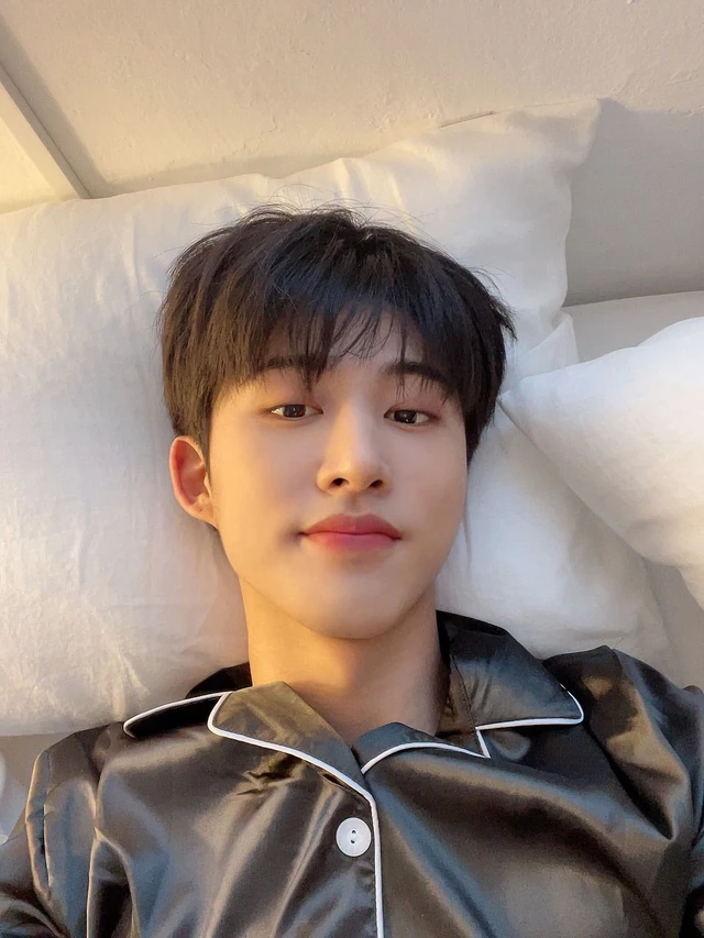 B. I