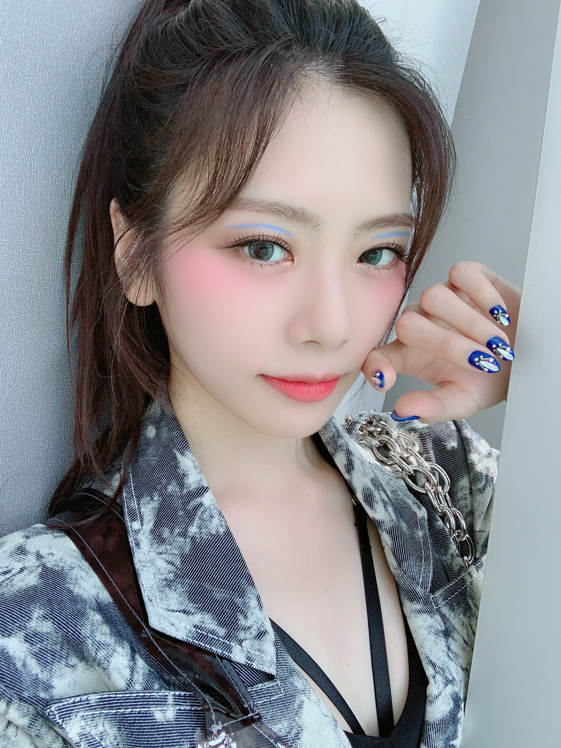 JiU