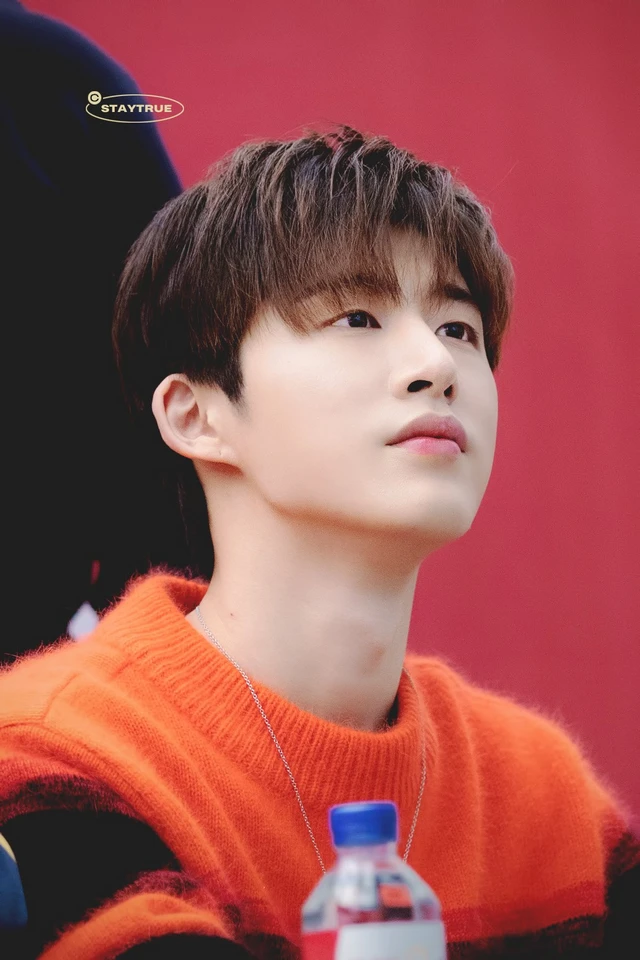 B. I