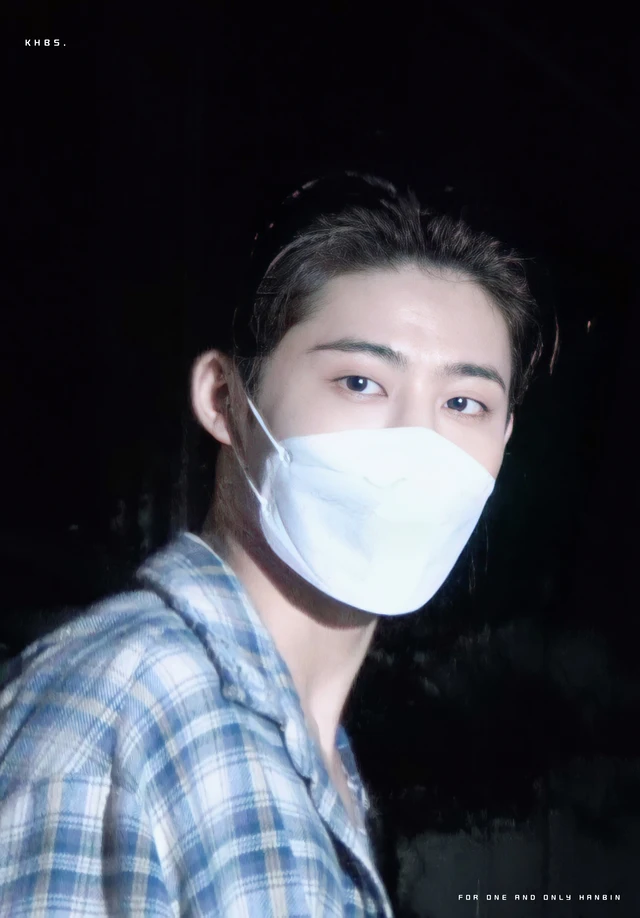 B. I