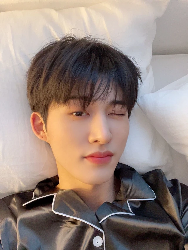 B. I