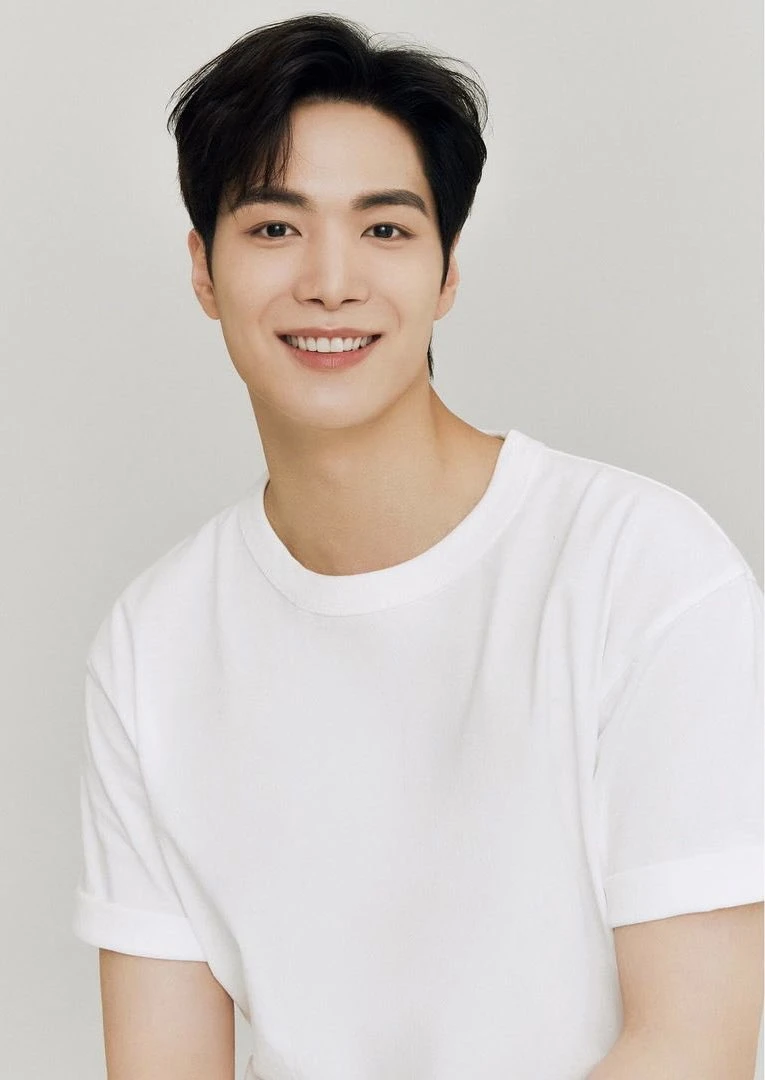 JR