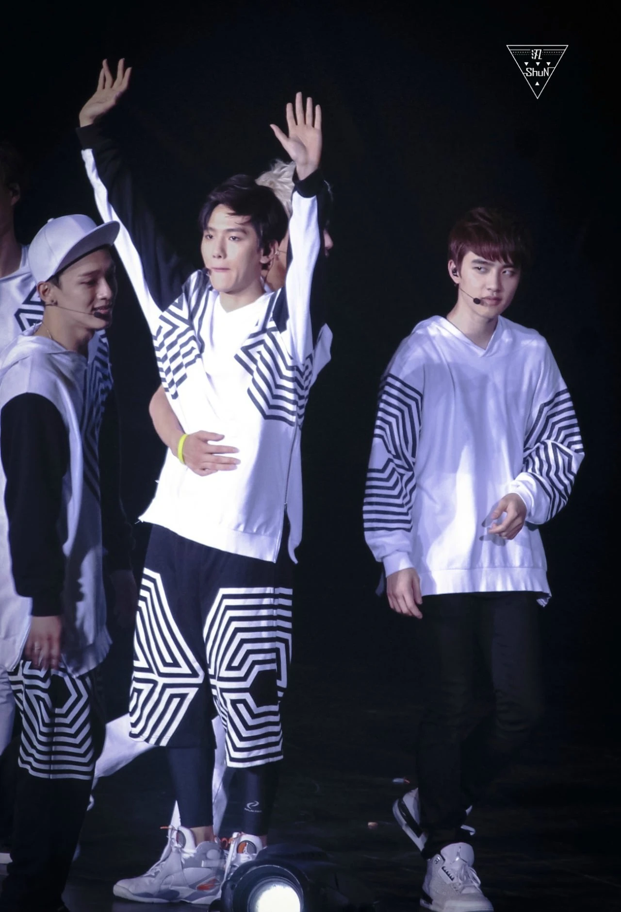EXO