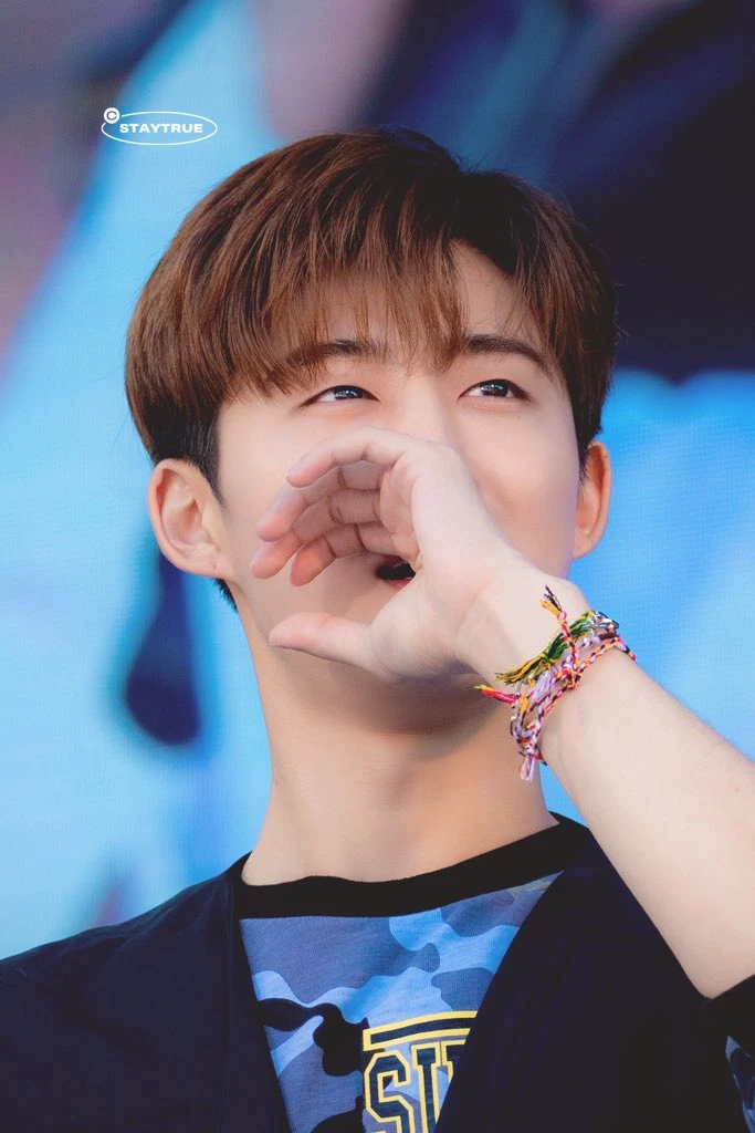B. I