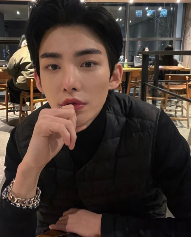 Hwall