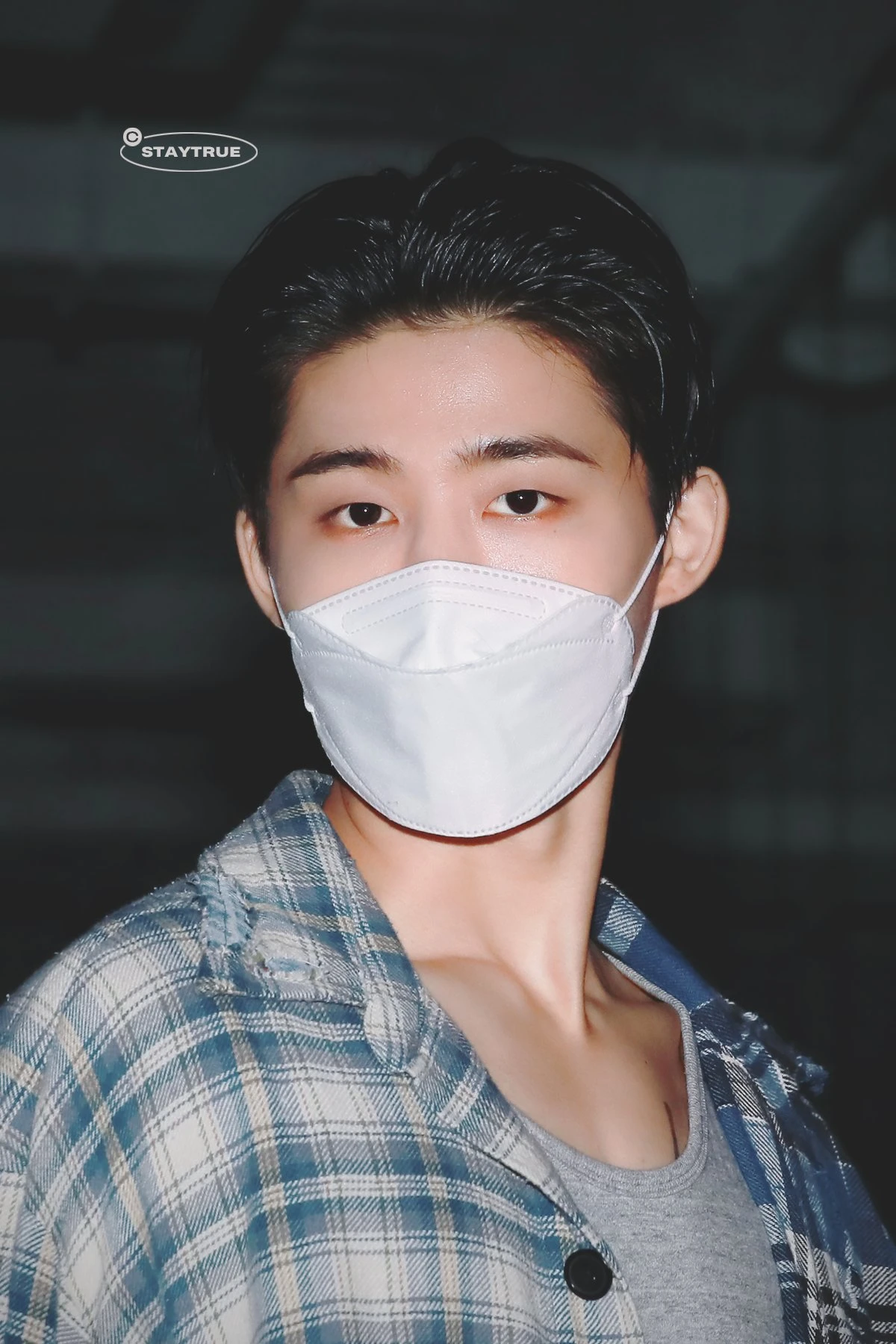 B. I