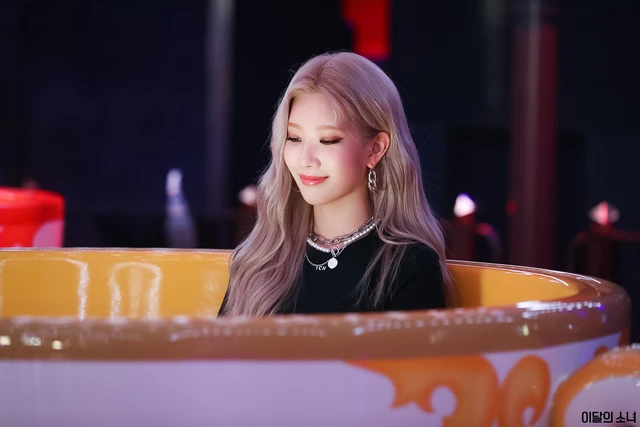 Kim Lip