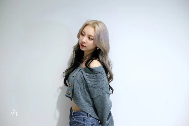 Yiyeon