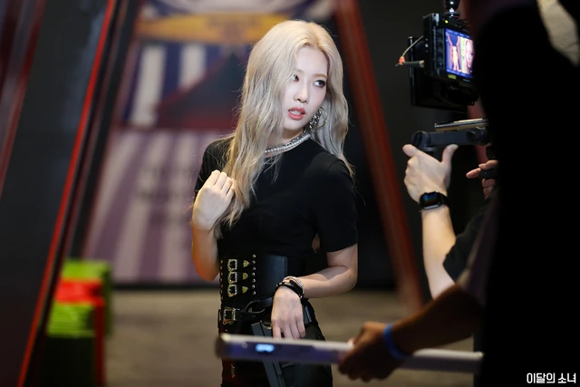 Kim Lip