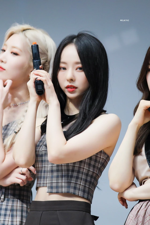 Kim Lip