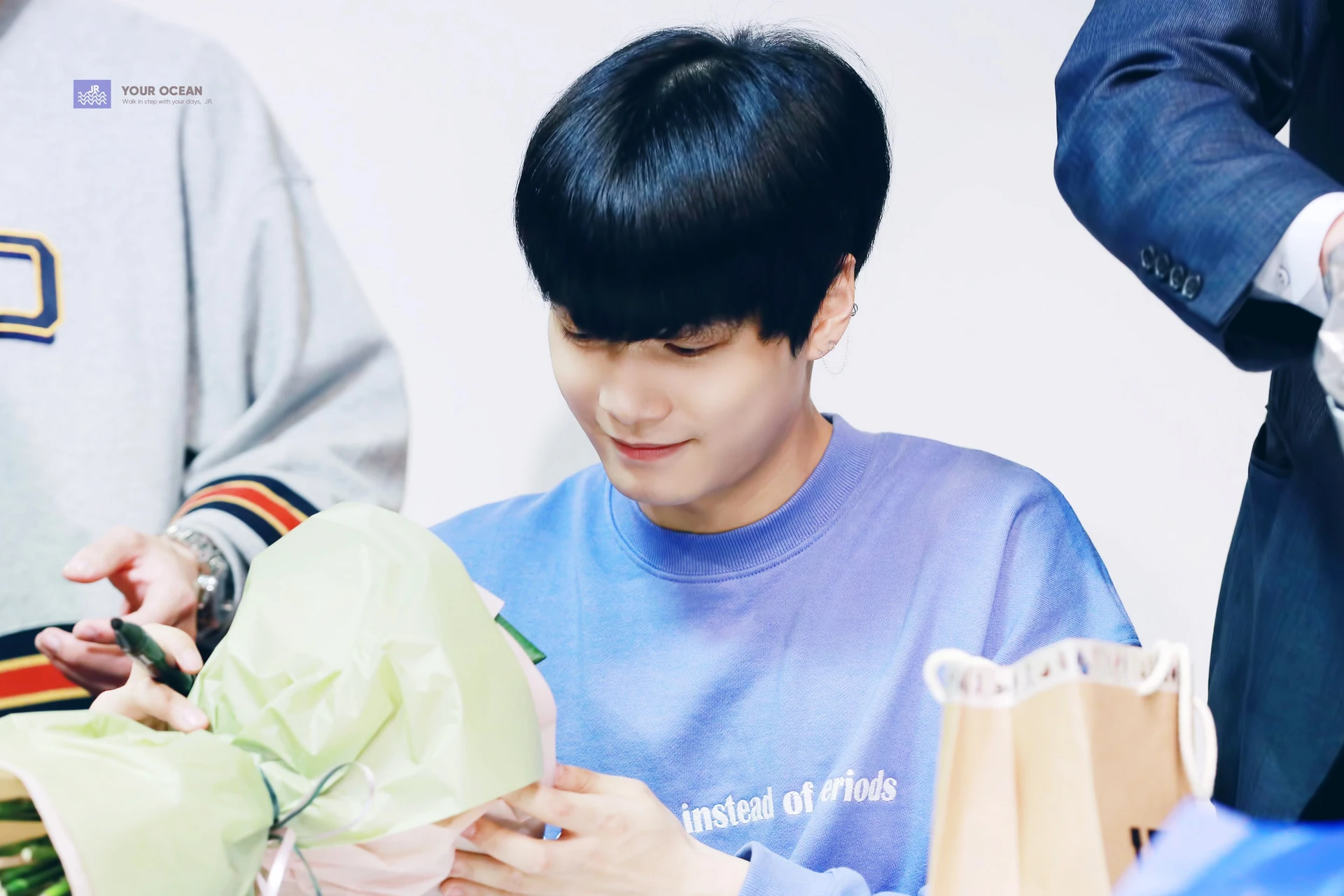 JR