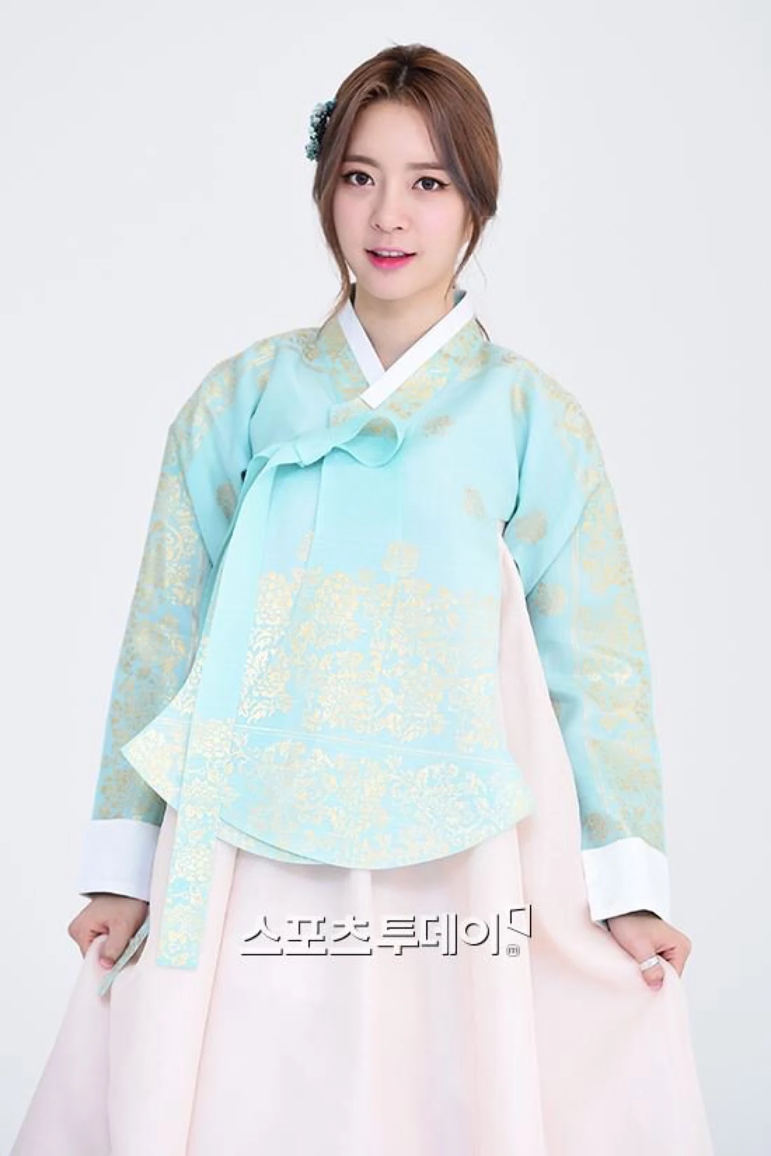 Ayoung