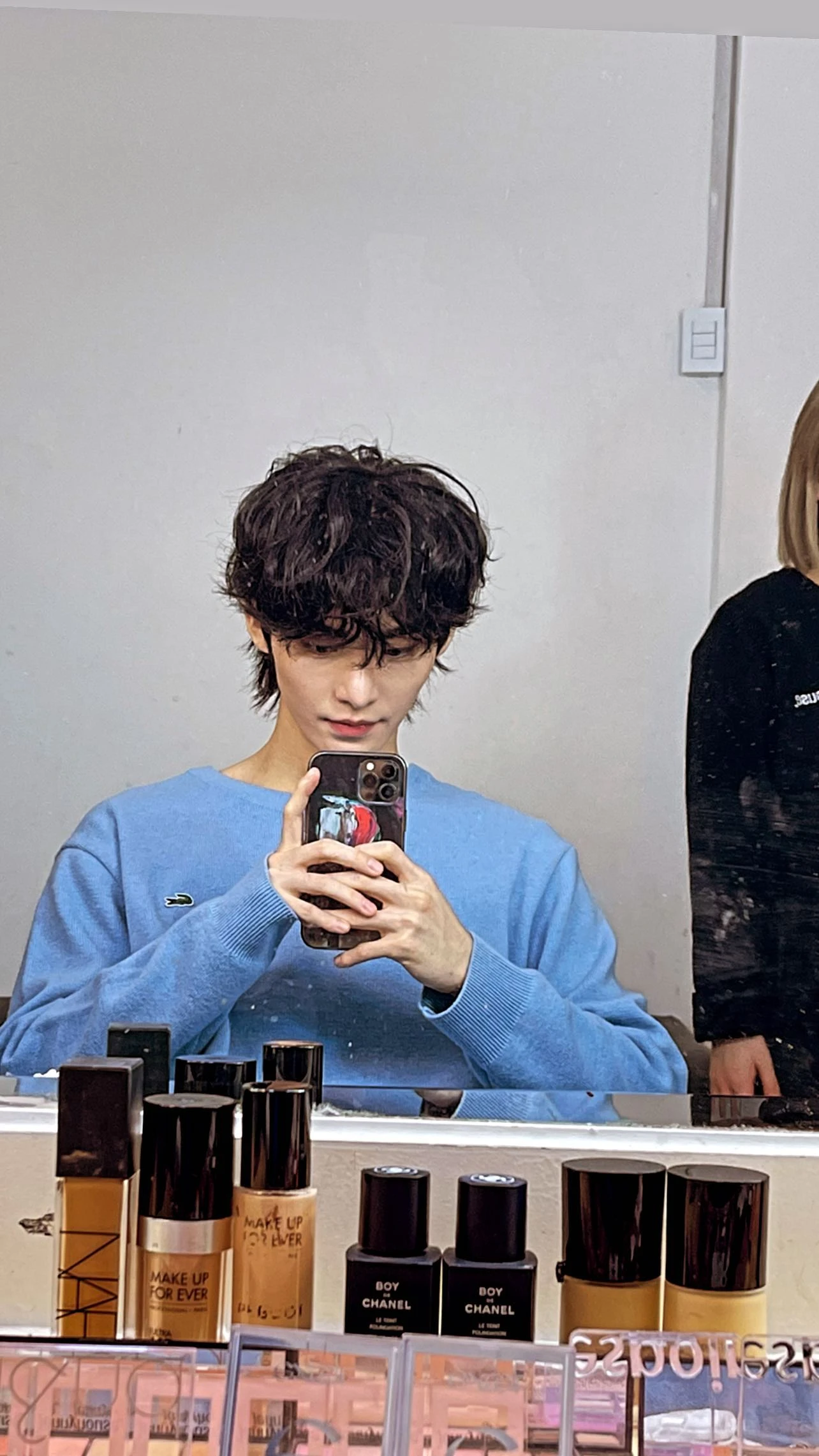 Hwall