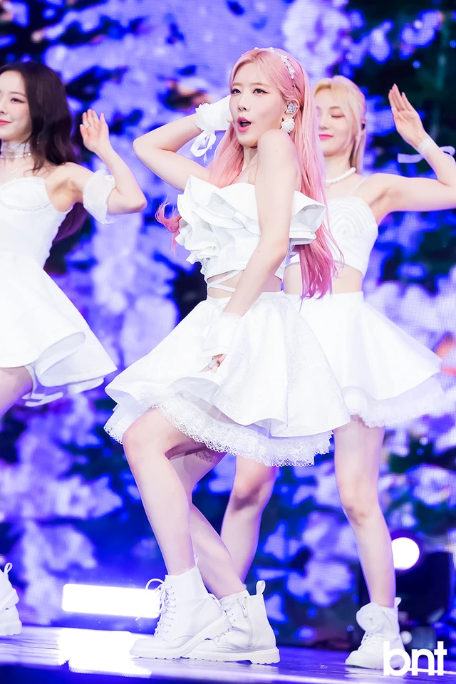 Kim Lip