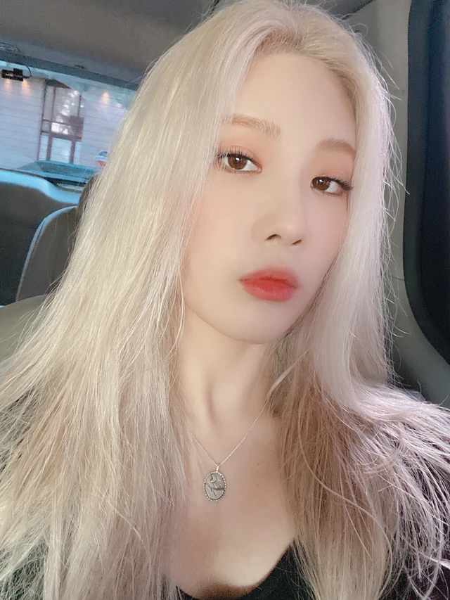Kim Lip