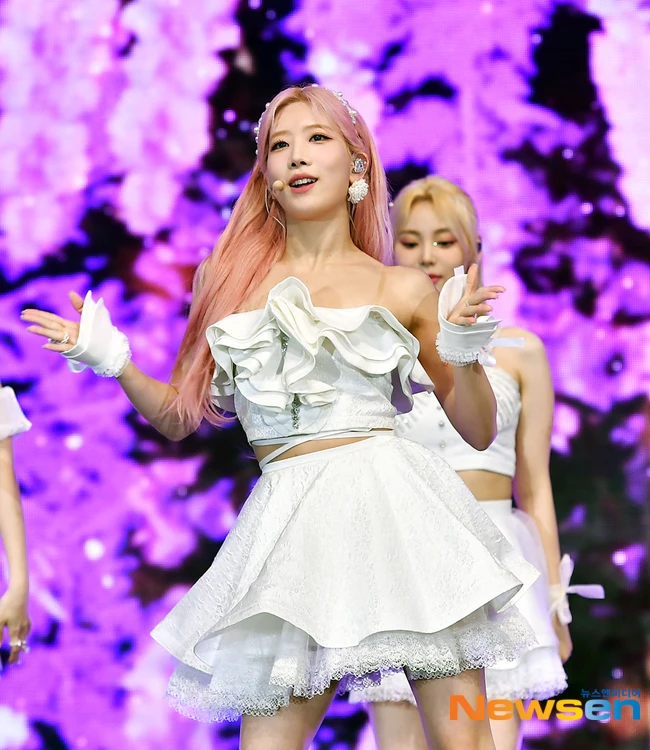 Kim Lip