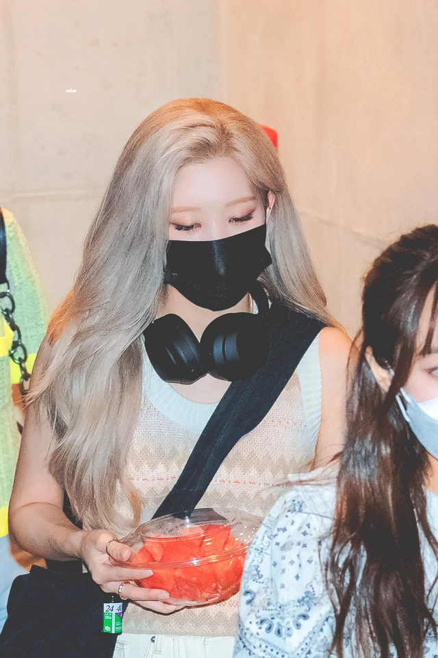 Kim Lip