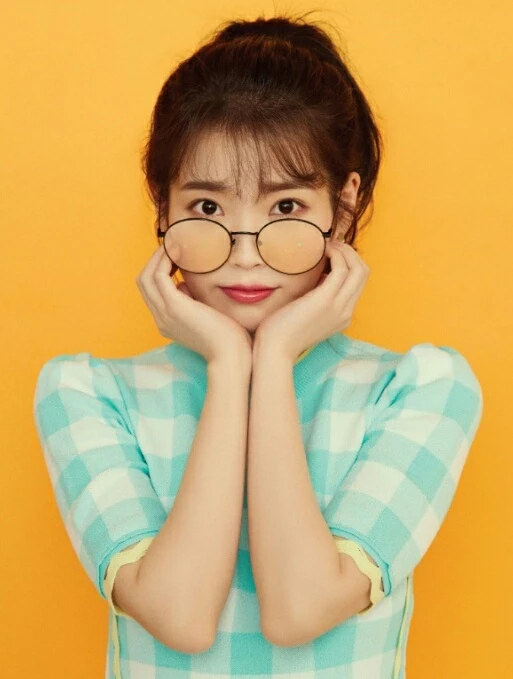 IU
