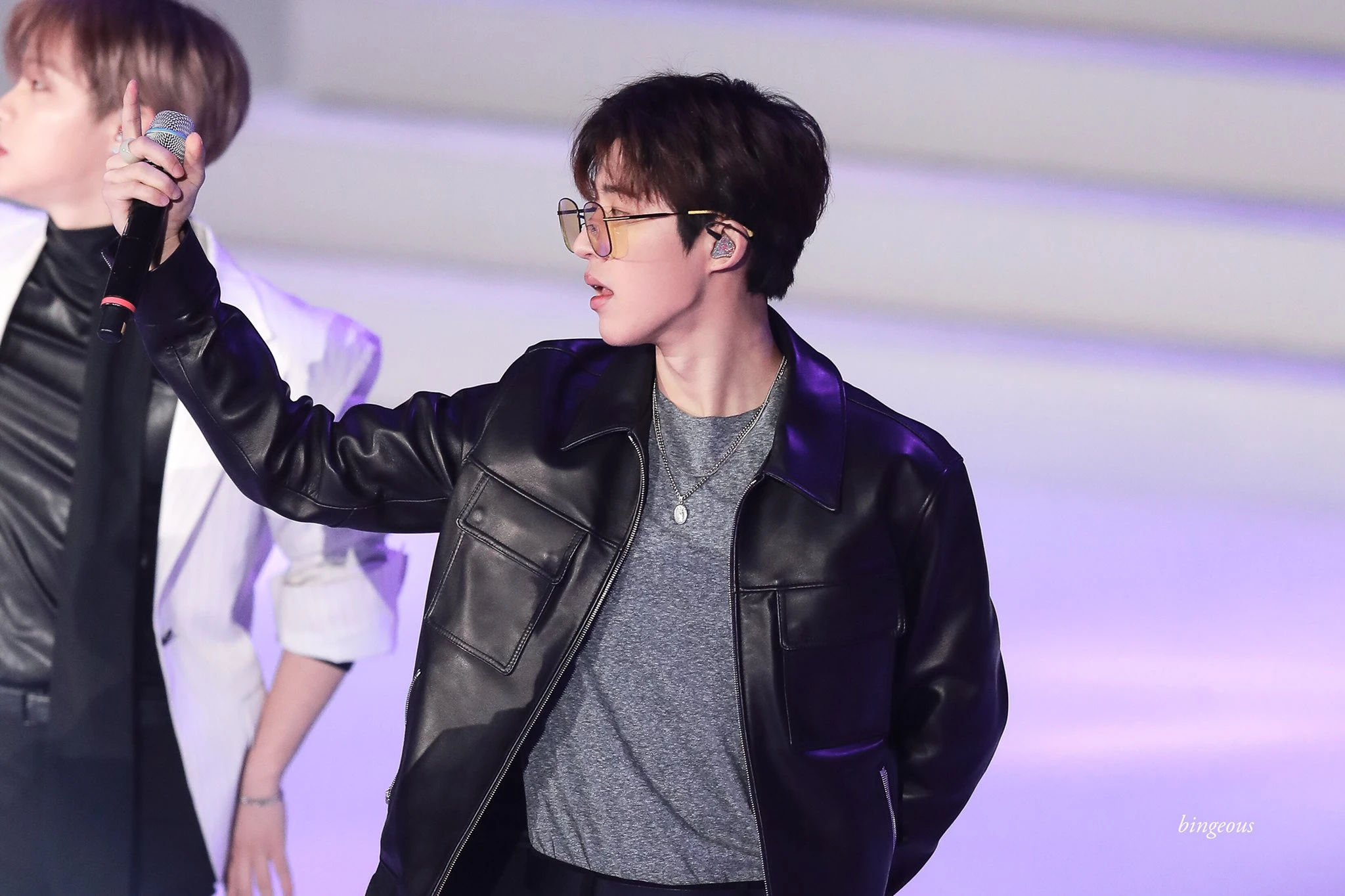 B. I