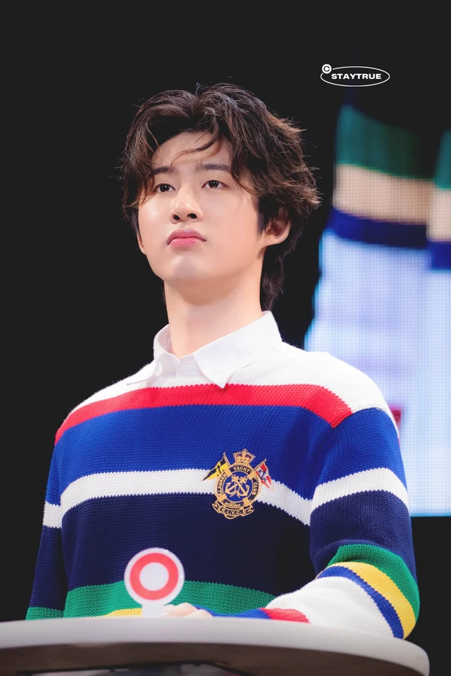 B. I