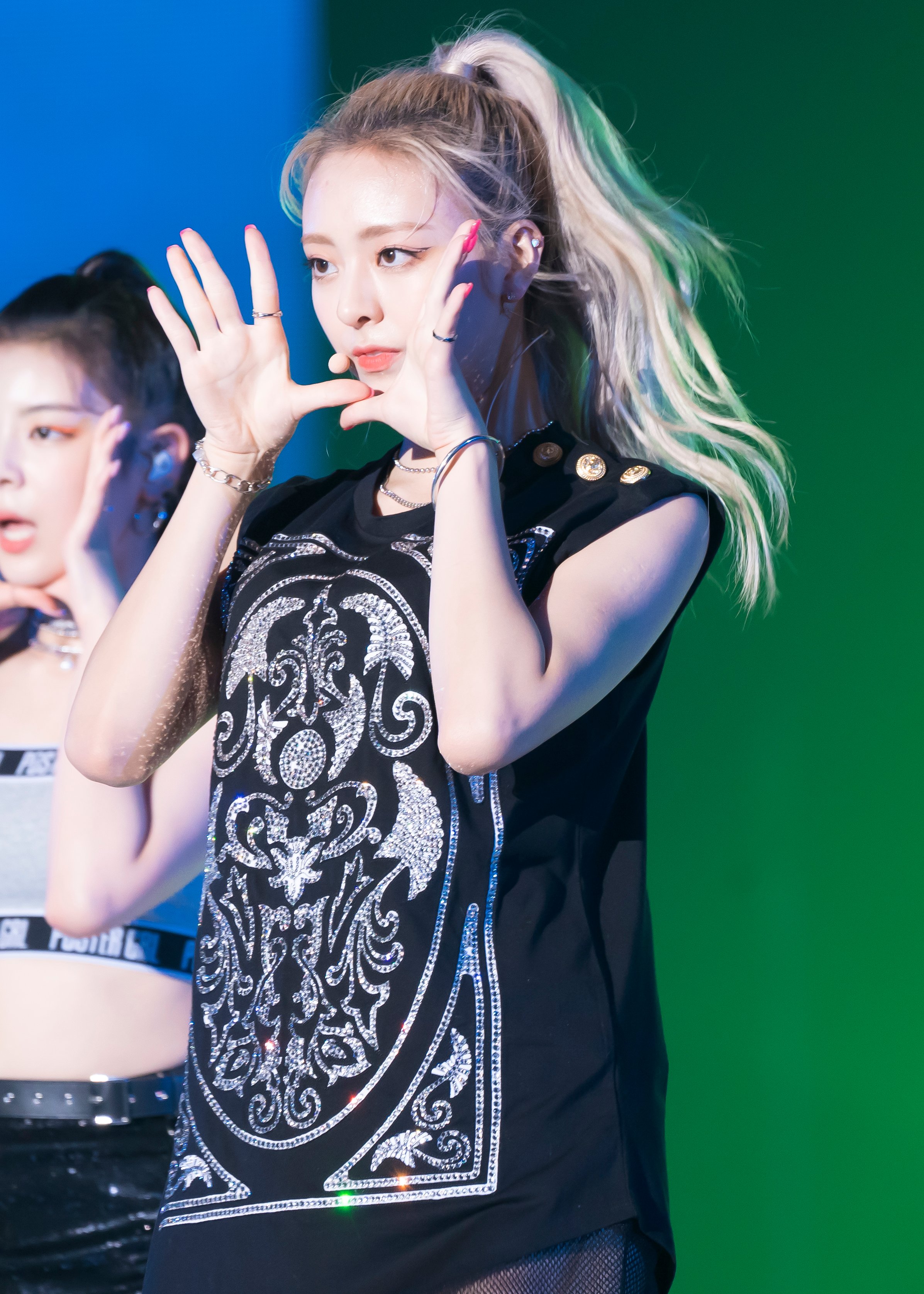 Yuna