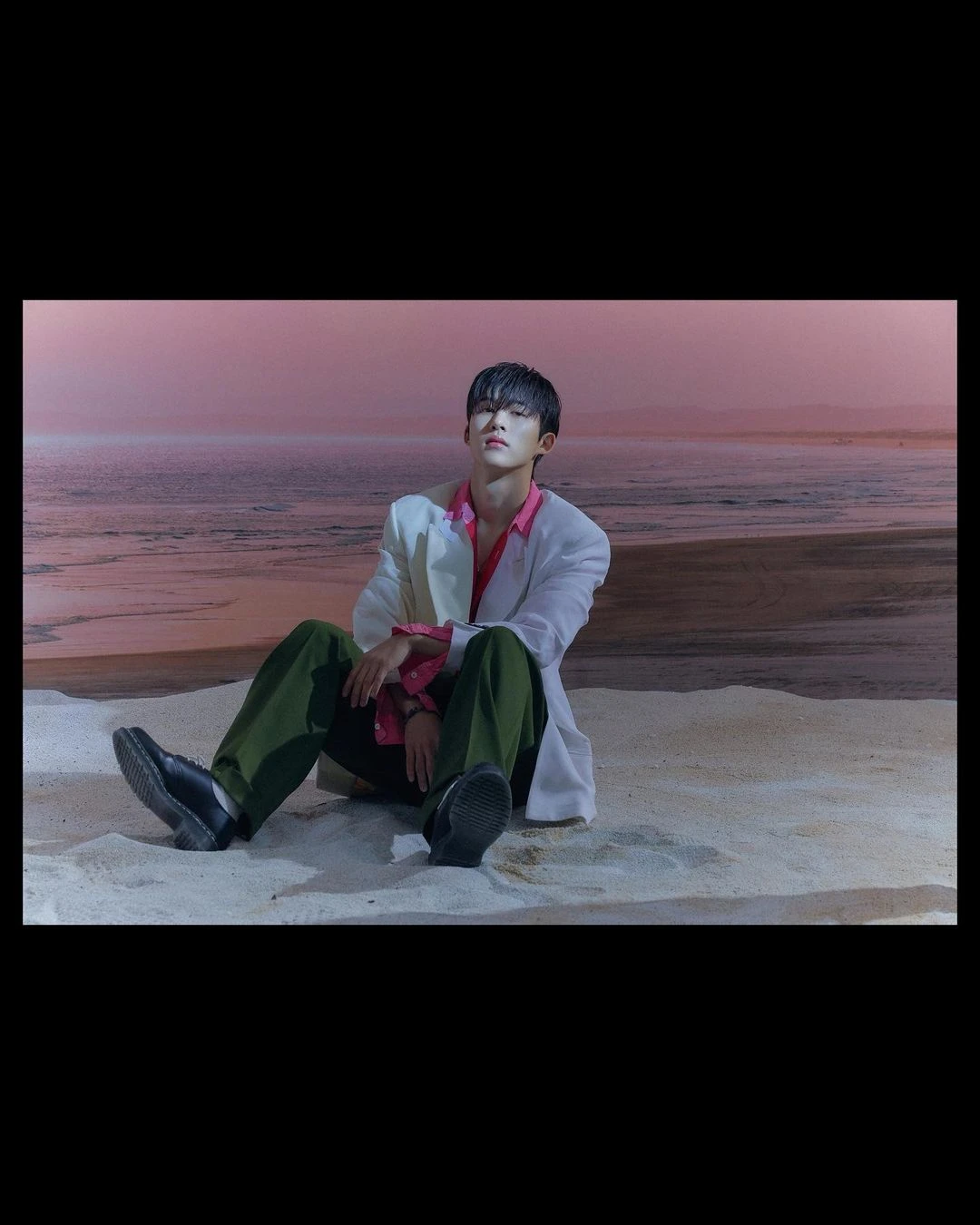 B. I
