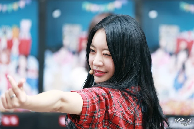 Ayoung