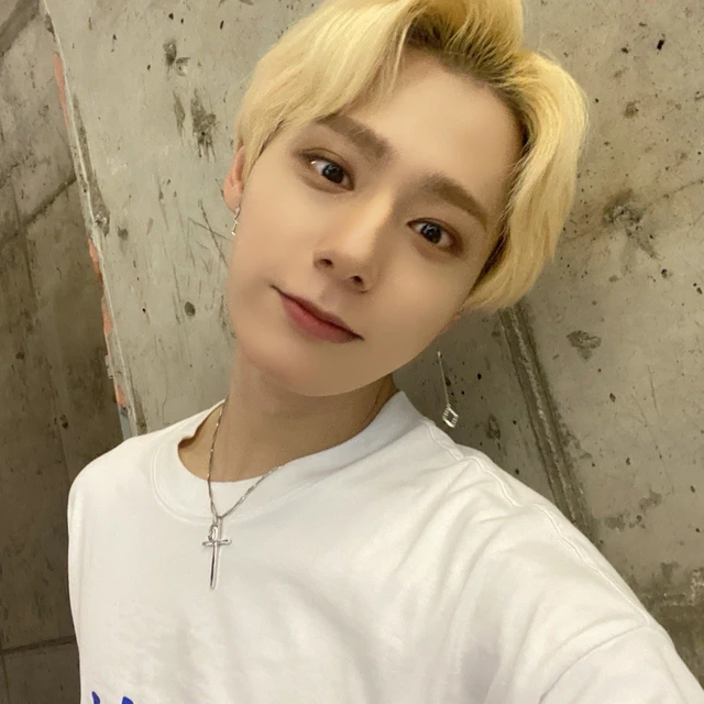 Hwanwoong