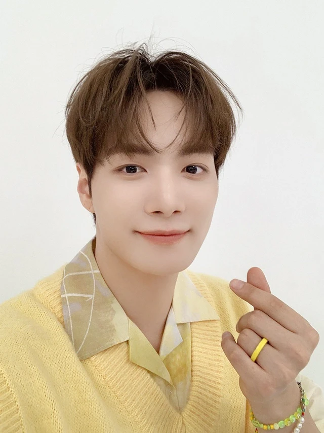 JR