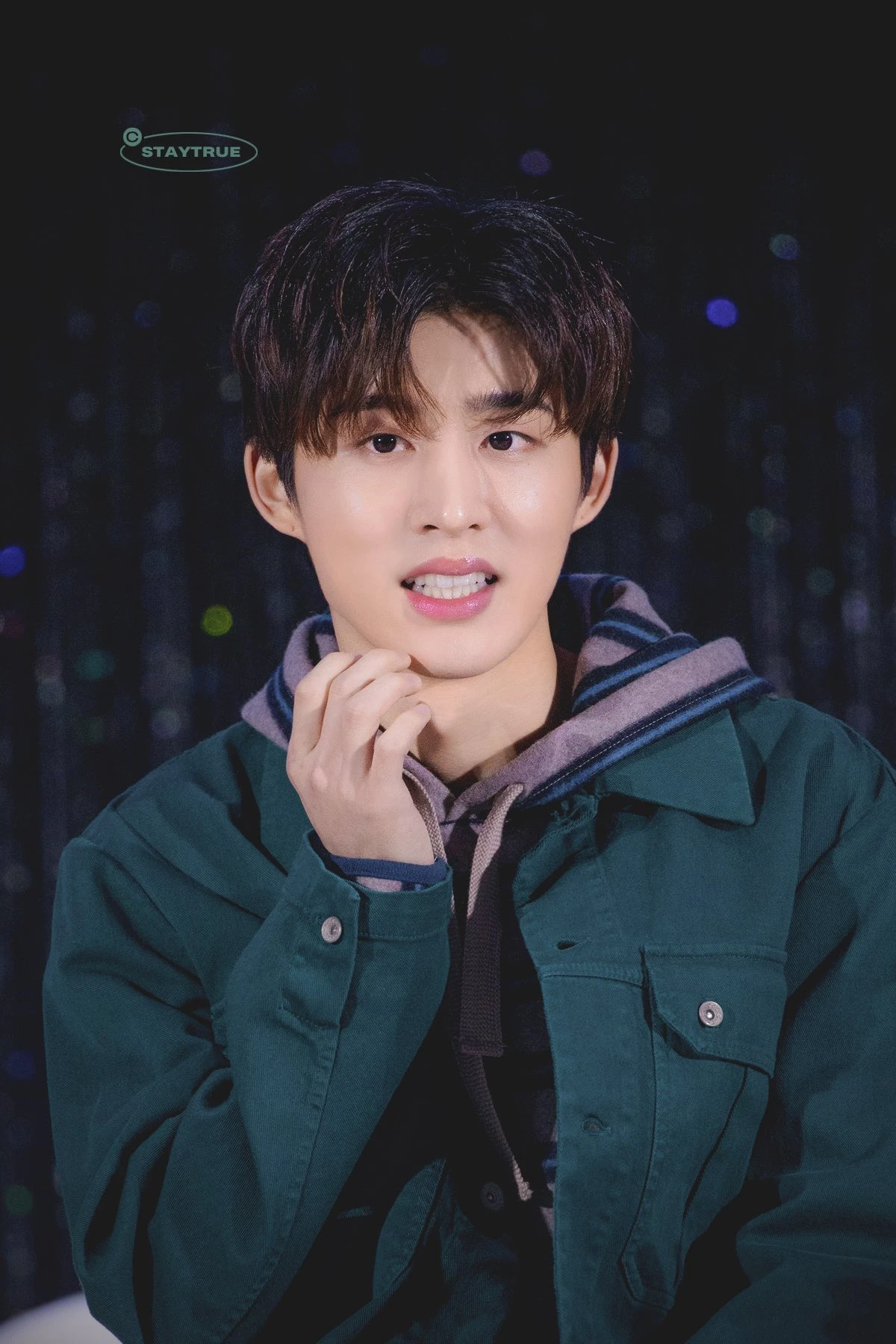 B. I
