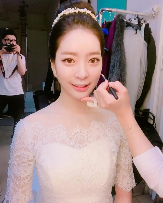 Ayoung