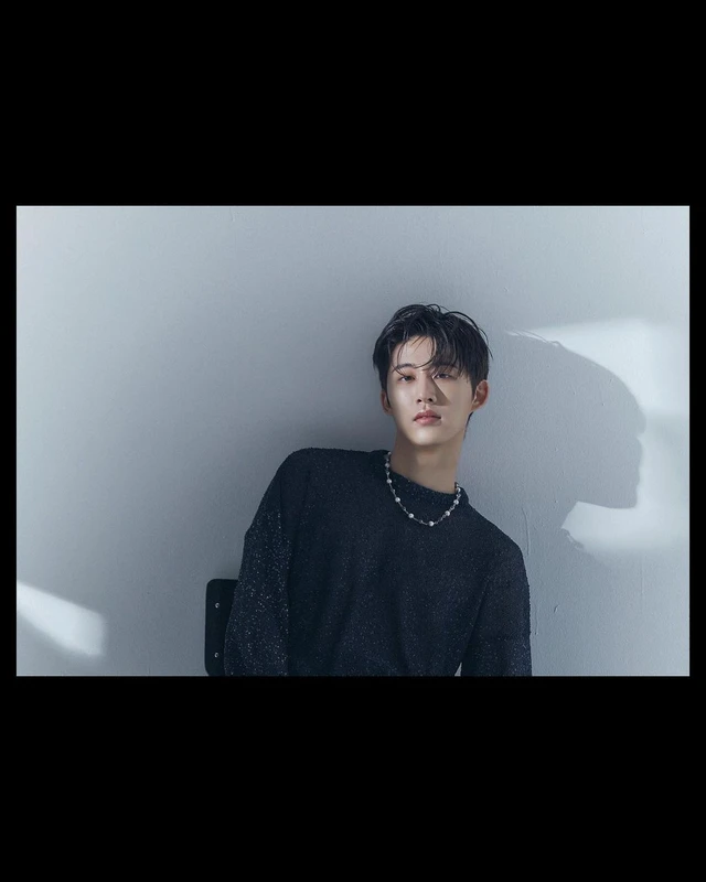 B. I