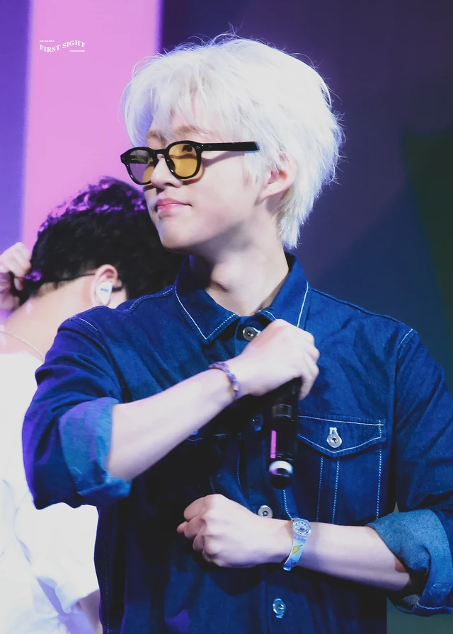B. I