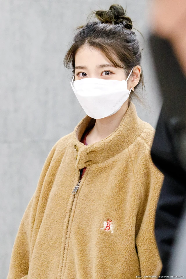 IU