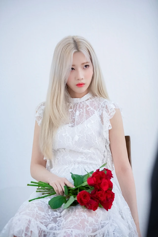 Kim Lip