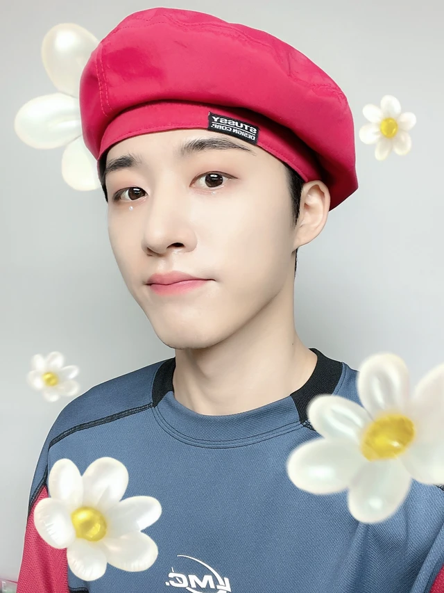 B. I