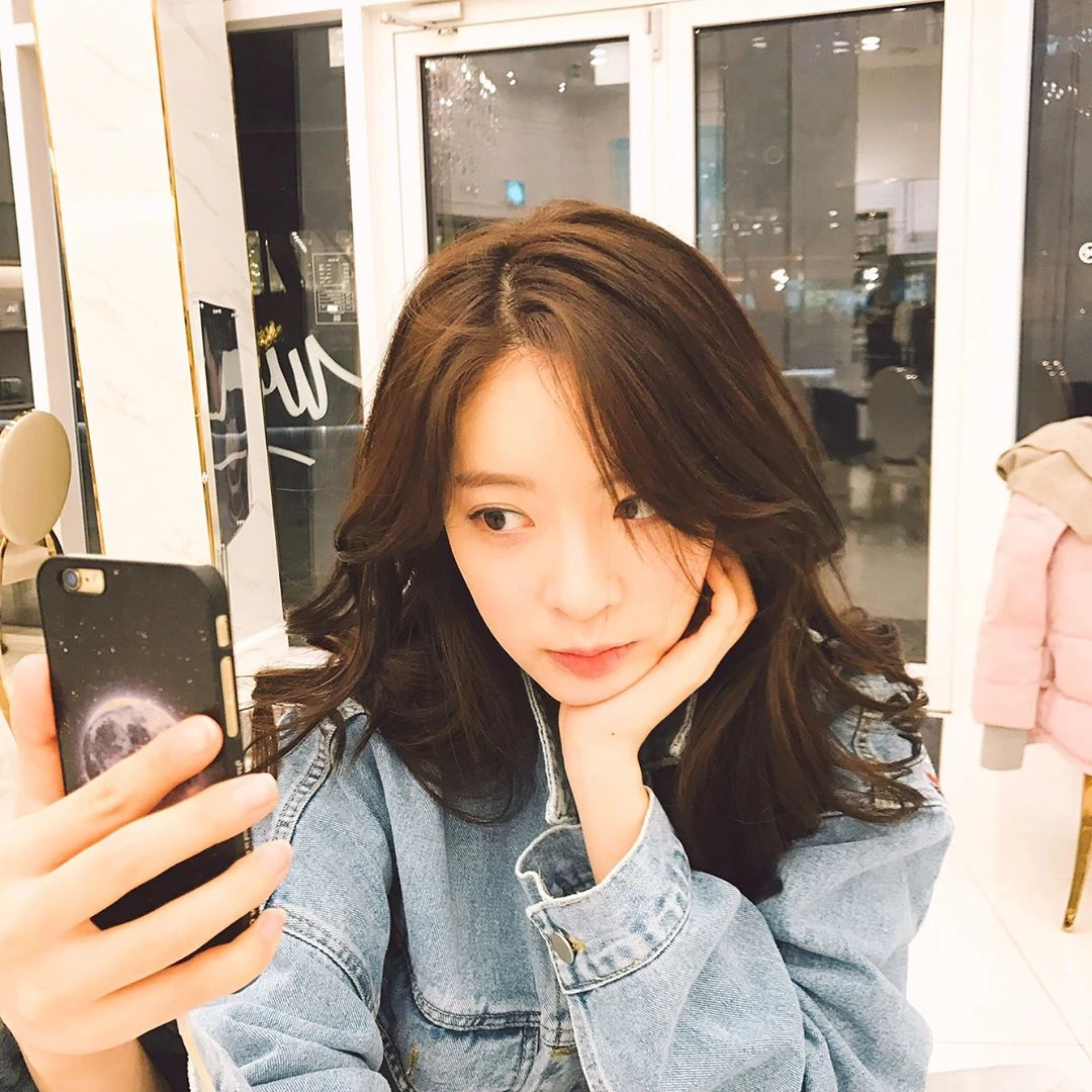 Ayoung