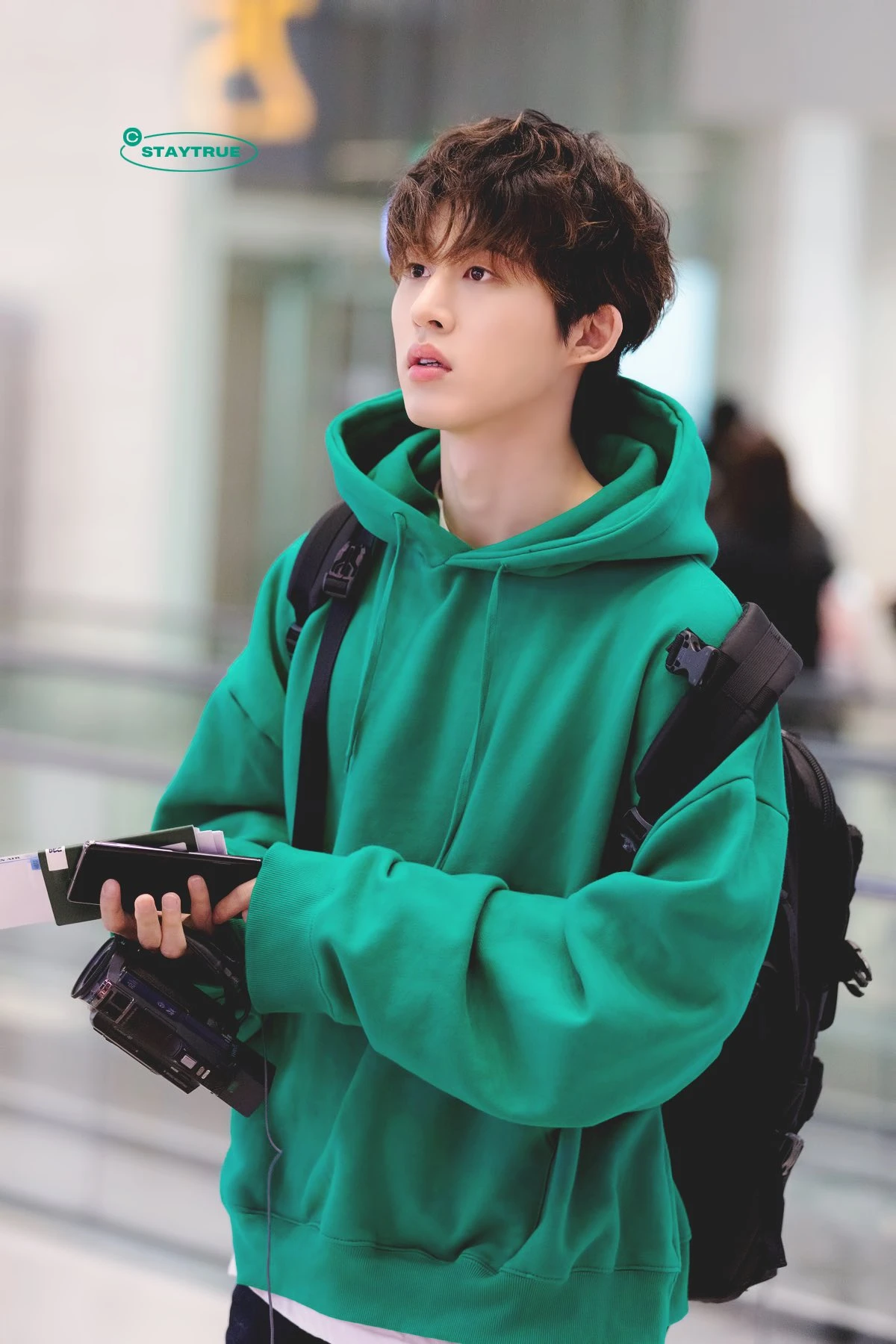 B. I