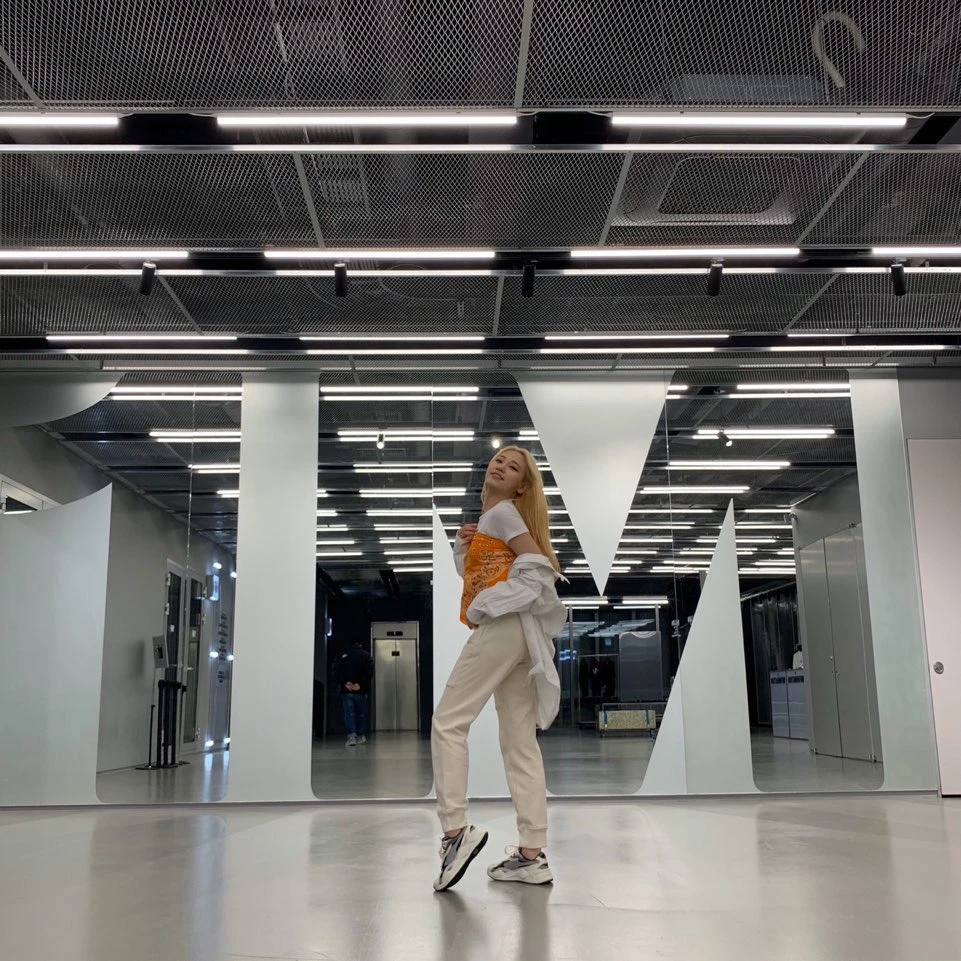 EJ