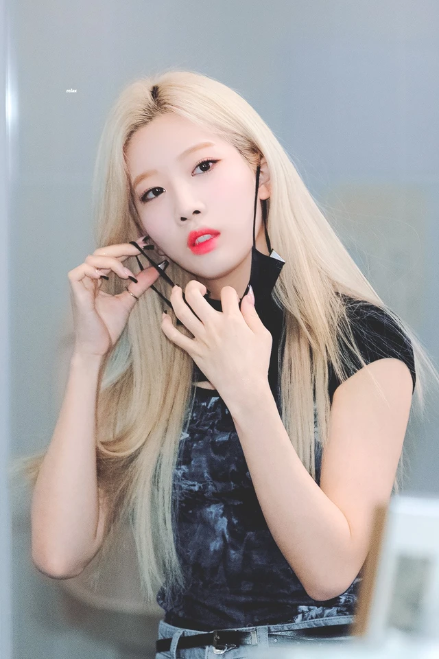 Kim Lip