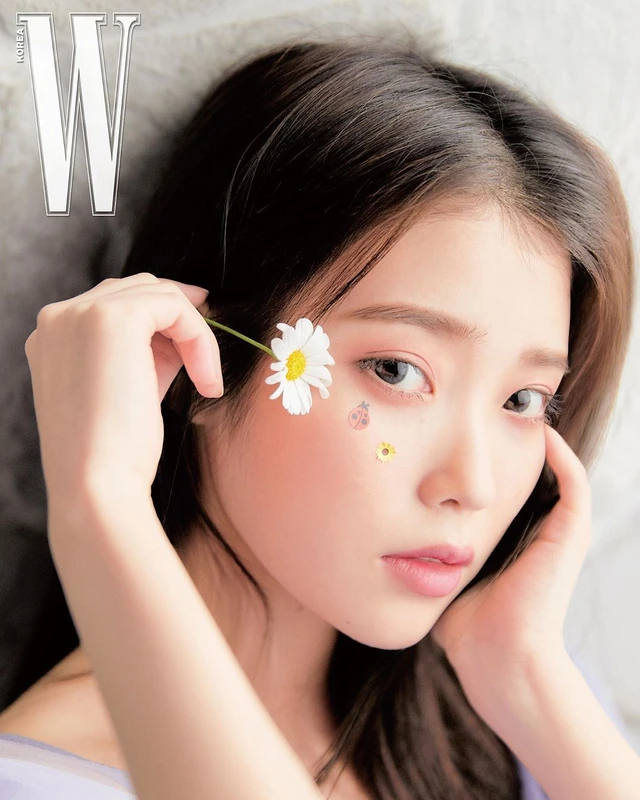 IU