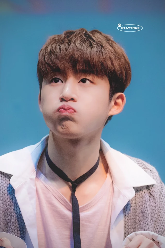 B. I