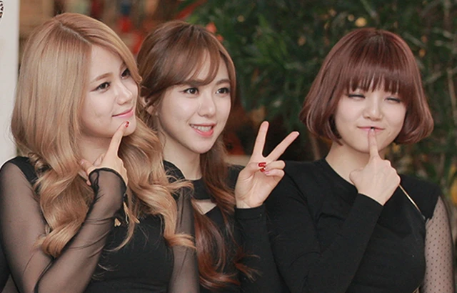 AOA Black