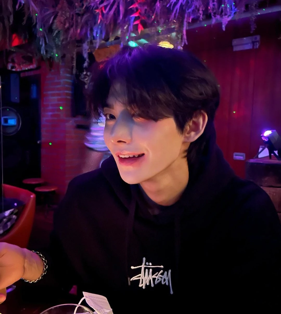 Hwall