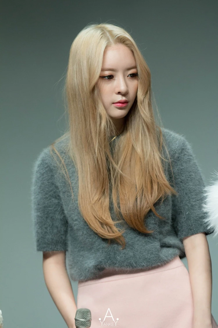 Ayoung